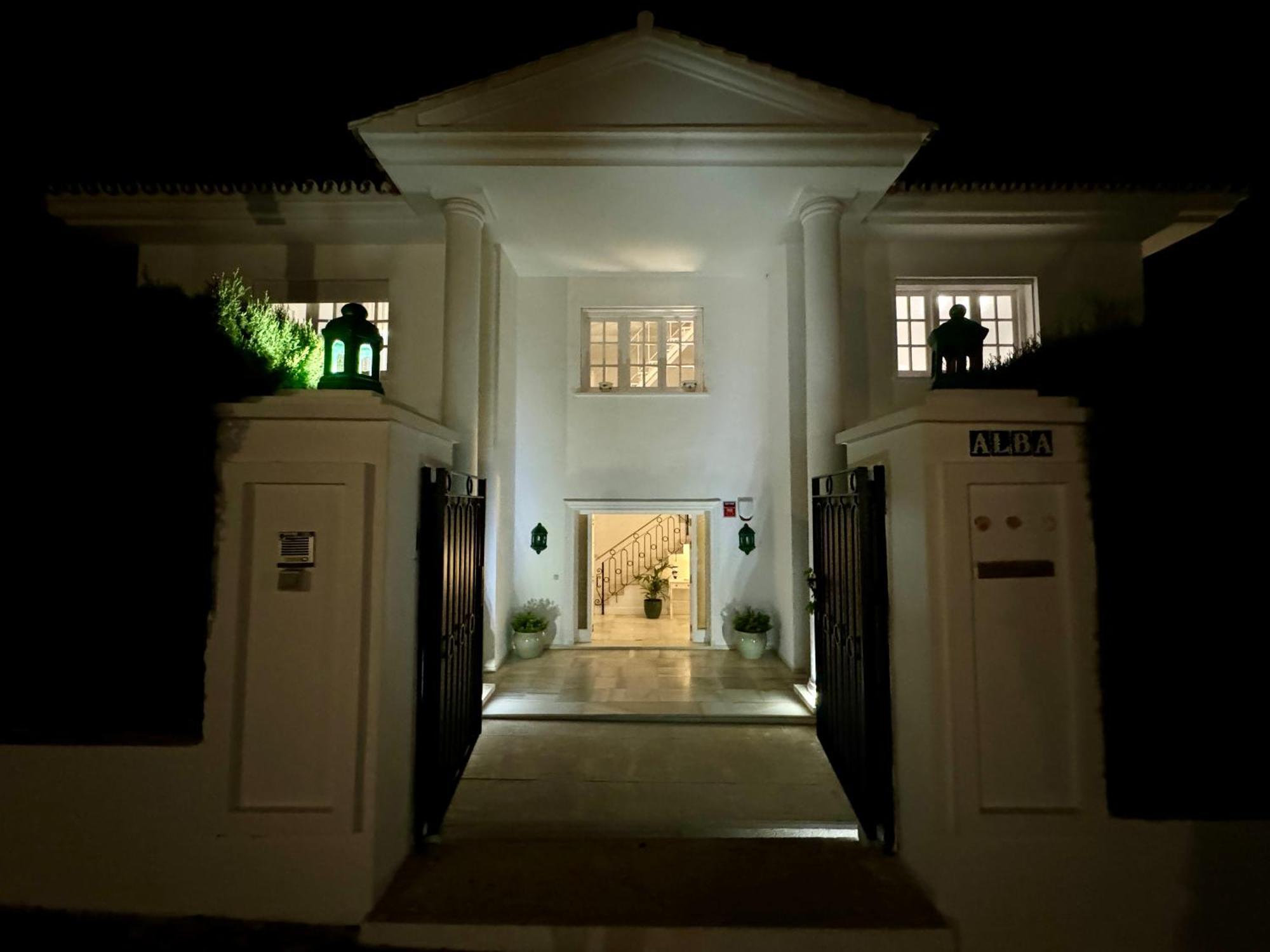 Aurora Boutique House - Only Adults Bed & Breakfast Marbella Ngoại thất bức ảnh