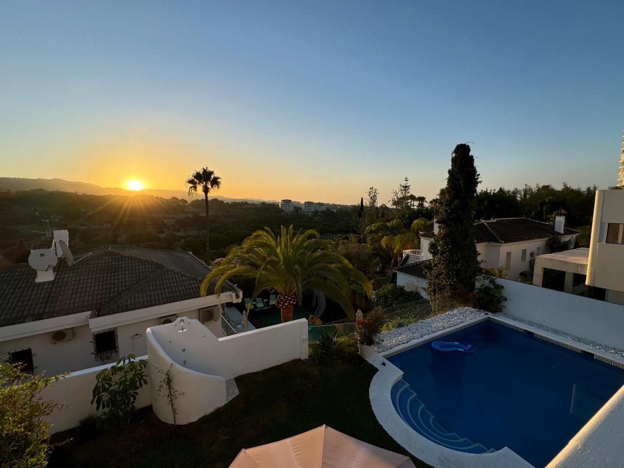 Aurora Boutique House - Only Adults Bed & Breakfast Marbella Ngoại thất bức ảnh