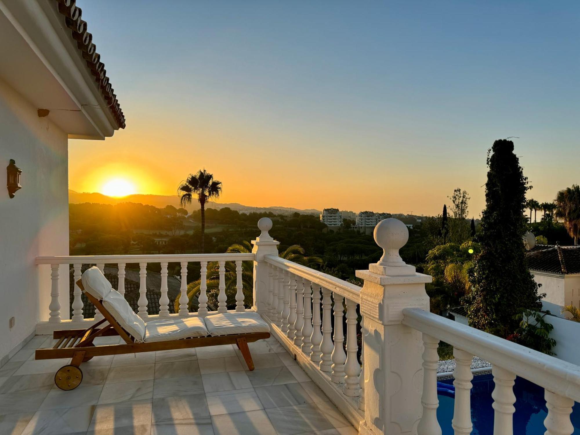 Aurora Boutique House - Only Adults Bed & Breakfast Marbella Ngoại thất bức ảnh
