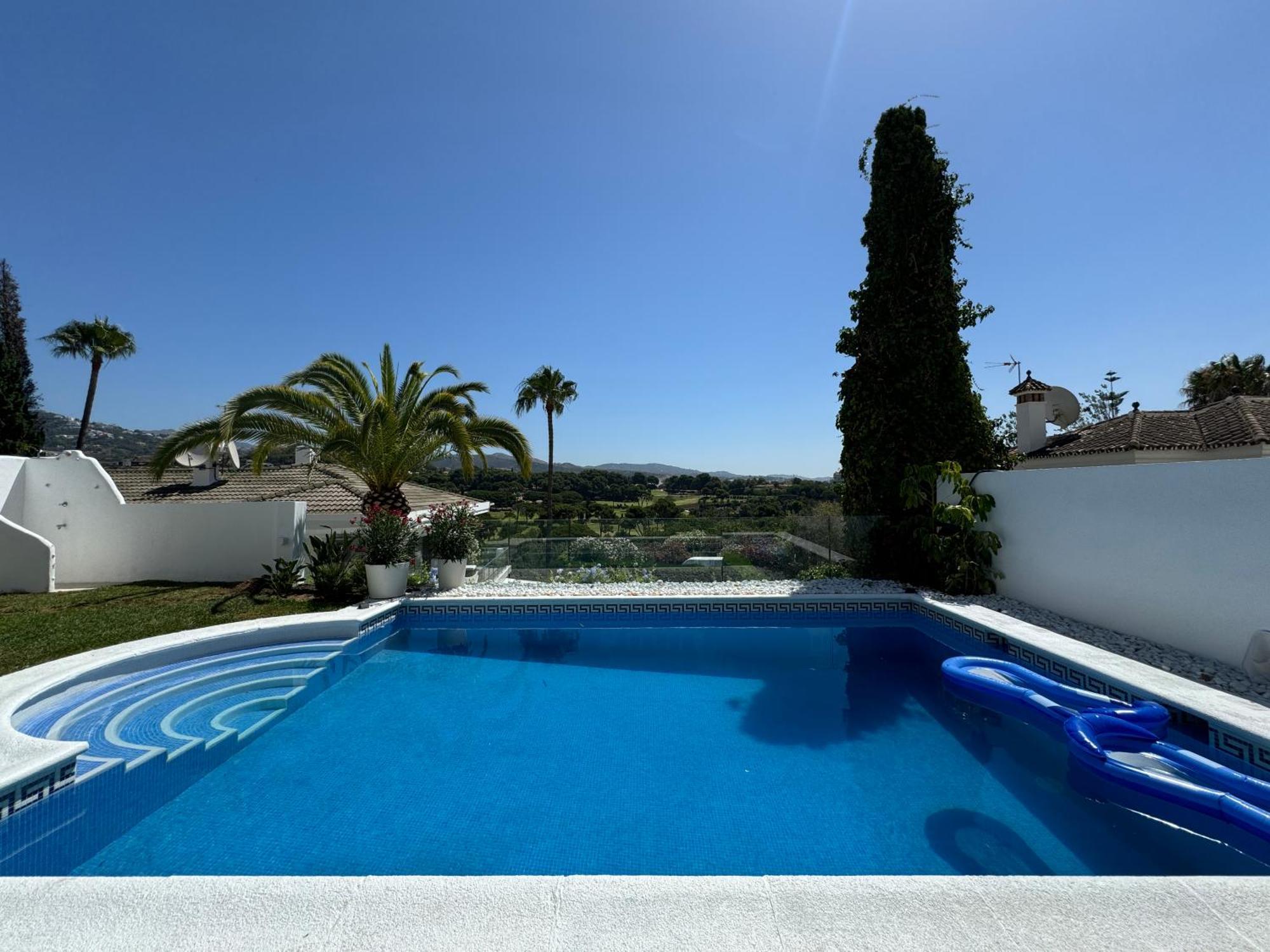 Aurora Boutique House - Only Adults Bed & Breakfast Marbella Ngoại thất bức ảnh