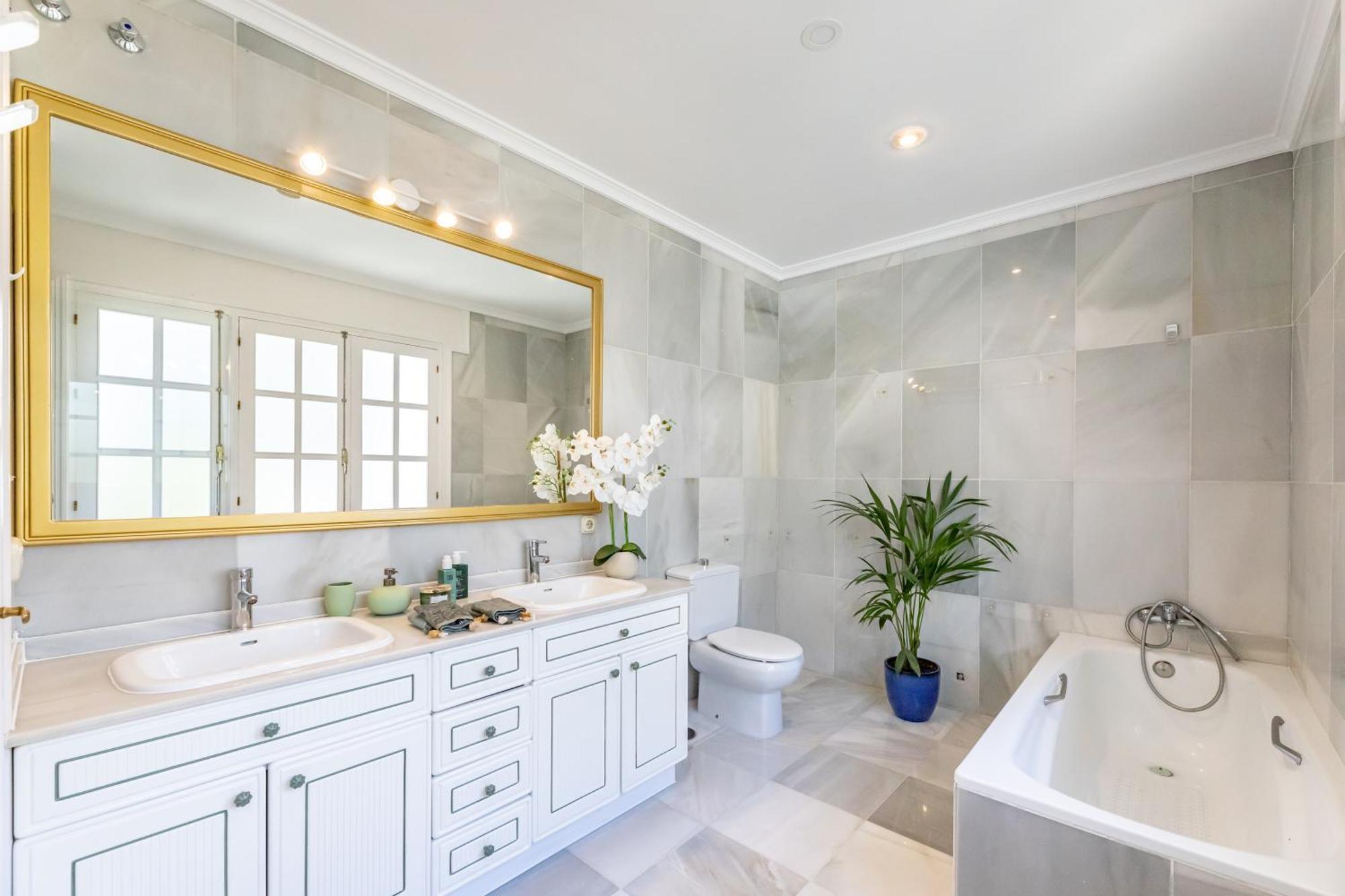 Aurora Boutique House - Only Adults Bed & Breakfast Marbella Ngoại thất bức ảnh