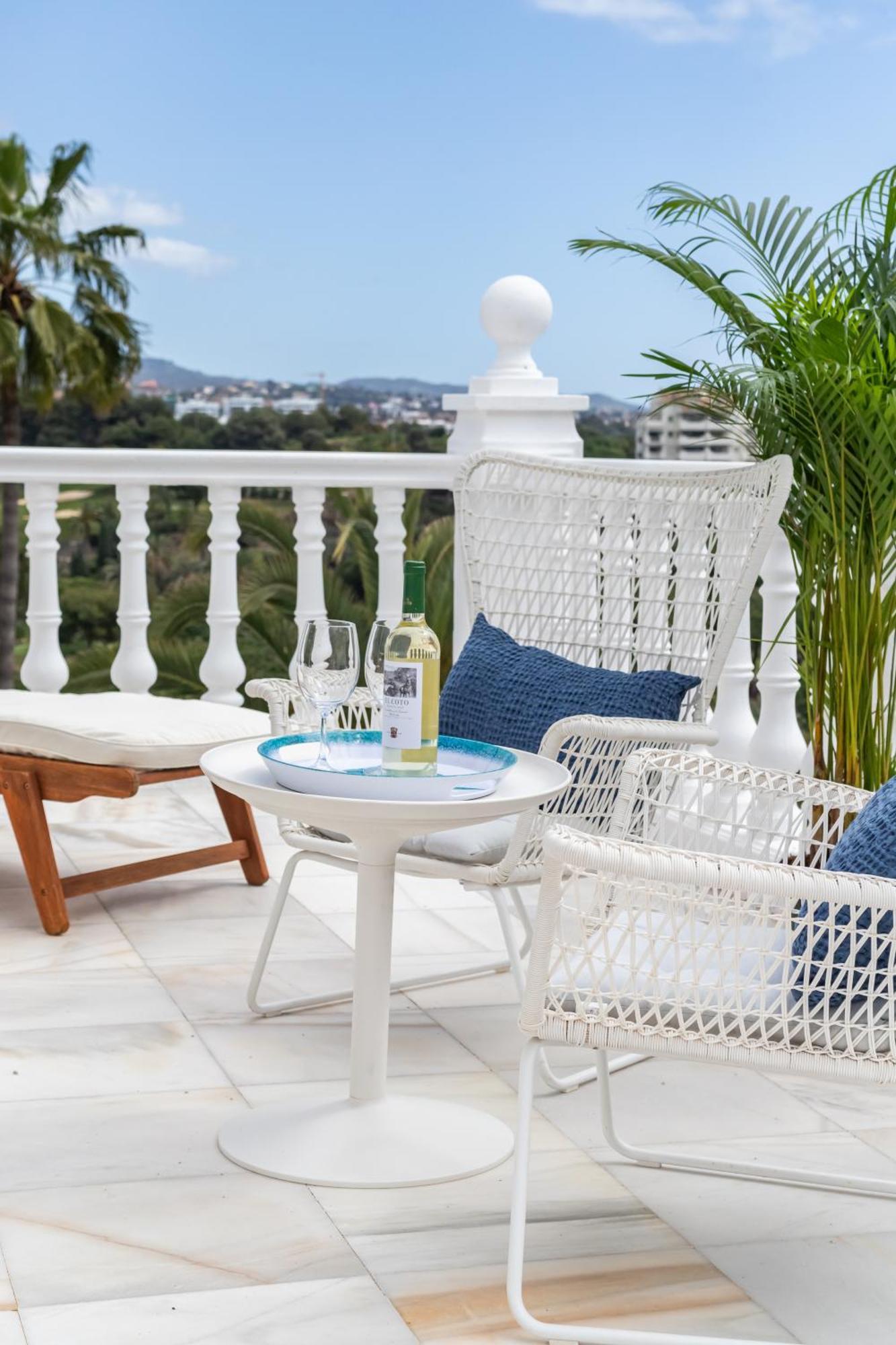 Aurora Boutique House - Only Adults Bed & Breakfast Marbella Ngoại thất bức ảnh