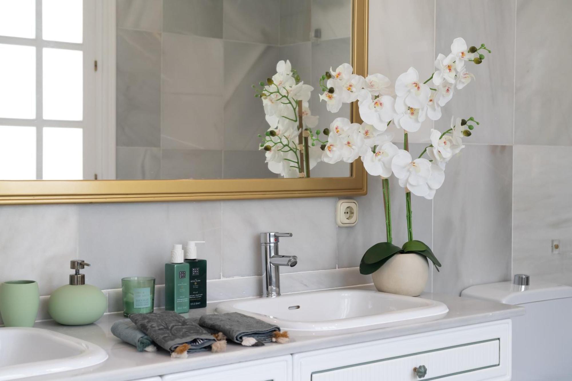 Aurora Boutique House - Only Adults Bed & Breakfast Marbella Ngoại thất bức ảnh