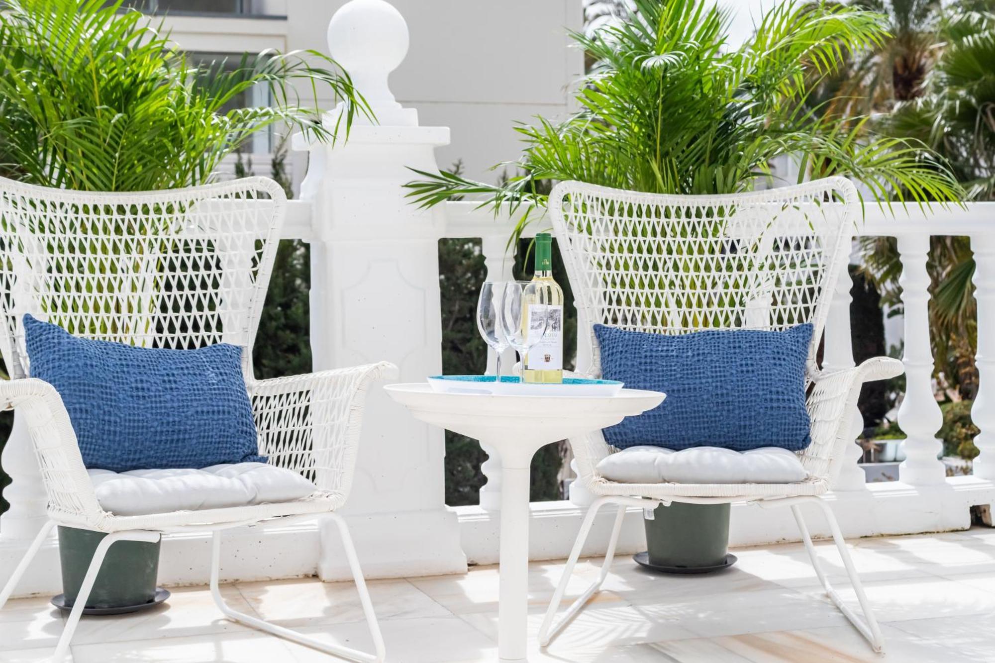 Aurora Boutique House - Only Adults Bed & Breakfast Marbella Ngoại thất bức ảnh